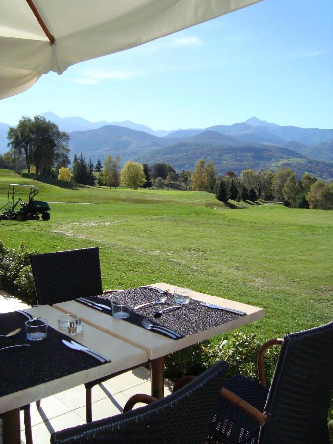 Le Domaine Du Golf Country Club De Bigorre 호텔 Pouzac 외부 사진