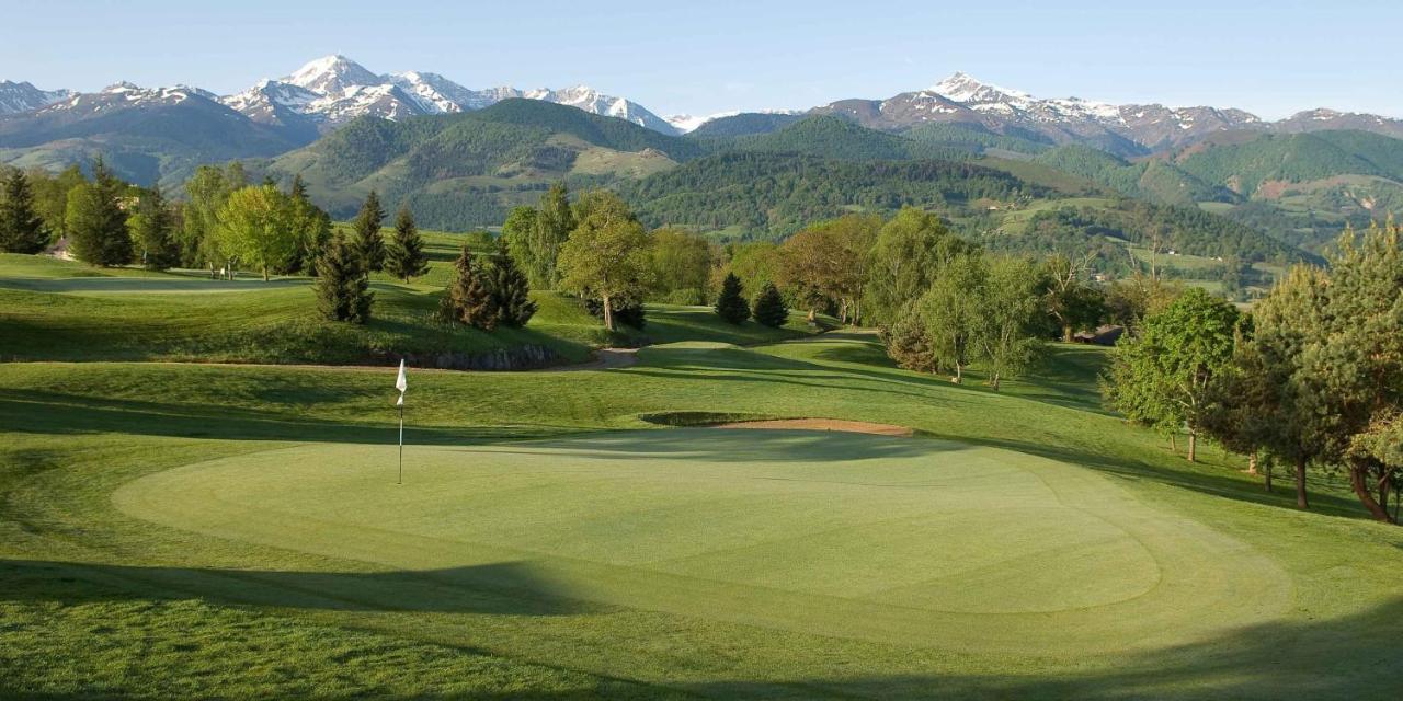 Le Domaine Du Golf Country Club De Bigorre 호텔 Pouzac 외부 사진
